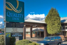 Отель Quality Inn Maple Ridge в городе Мейпл Ридж, Канада