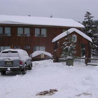 Отель Auberge du Coq de Montagne в городе Мон-Трамблан, Канада