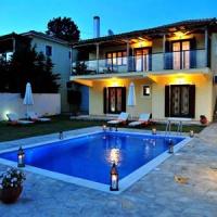 Отель Four Seasons Villas в городе Kalyvia, Греция