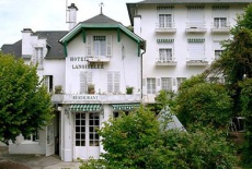 Отель Hotel Lanoiselee в городе Сент-Оноре-Ле-Бэн, Франция