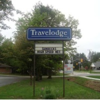 Отель Travelodge Bracebridge в городе Брейсбридж, Канада