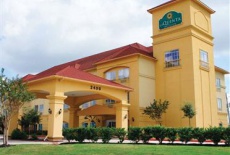 Отель La Quinta Inn & Suites Angleton в городе Энглтон, США