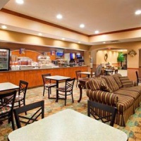 Отель Holiday Inn Express Hotel & Suites Blue Ash в городе Цинциннати, США