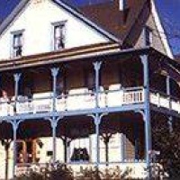 Отель The Historic American River Inn в городе Джорджтаун, США