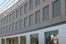 Отель Suites Kris Vega Del Rey Apartments в городе Камас, Испания