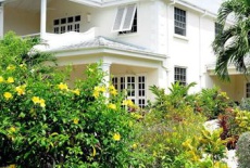 Отель Shades Holiday Apartments в городе Holders Hill, Барбадос