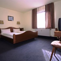 Отель Hotel Goldene Rose в городе Эберсбах-на-Фильсе, Германия