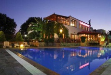 Отель Castello Rosso Hotel в городе Styra, Греция