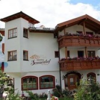 Отель Sonnenhof Igls в городе Инсбрук, Австрия