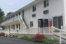 Отель Knotty Pine Motel в городе Эймсбери, США