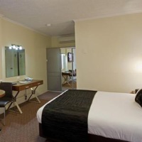 Отель Best Western Central Motel & Apartments в городе Квинбеян, Австралия