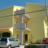 Отель Apartments Antula в городе Примоштен, Хорватия
