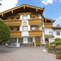 Отель Krosbacher Aparthotel Fulpmes в городе Фульпмес, Австрия