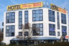 Отель Hotel Cheap Beds Paris Rosny-sous-Bois в городе Рони-Су-Буа, Франция
