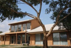 Отель Kallarroo Lakefront Homes Eildon в городе Хауква, Австралия