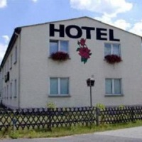Отель Hotel Zur Rose в городе Треббин, Германия