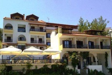 Отель Leandros Hotel Nea Roda в городе Неа Рода, Греция