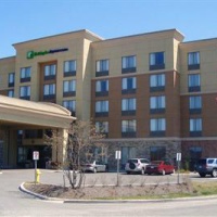 Отель Holiday Inn Express Hotel & Suites North Bay в городе Норт-Бей, Канада