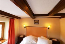Отель Hotel Neuhauser в городе Туркестен-Бланкрапт, Франция