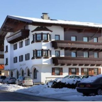 Отель Carolin Apartments в городе Вестендорф, Австрия