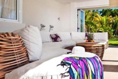 Отель Island's Ledge Luxury Private Pool Villas в городе Перебер, Маврикий