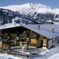 Отель Snow Beach Lodge Metsch Lenk в городе Ленк, Швейцария