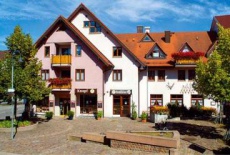 Отель Hotel-Metzgerei Knopf garni в городе Пфинцталь, Германия