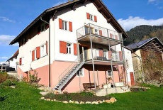 Отель Alpina Rueun в городе Иланц, Швейцария