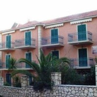 Отель Vrisida Hotel Leivathos в городе Лурдата, Греция