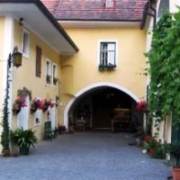 Отель Winzerhof Bogner Bauernhof Rohrendorf bei Krems в городе Рорендорф Кремс, Австрия