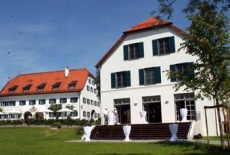 Отель Seminar und Freizeithaus Aiterbach в городе Римстинг, Германия