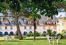 Отель Hotel De Diane Frehel в городе Фреель, Франция