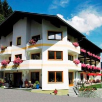 Отель Garni Pension Sonnblick Bad Kleinkirchheim в городе Бад-Клайнкирхгайм, Австрия