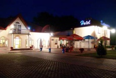 Отель Hotel Pod Debami в городе Пабянице, Польша