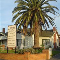 Отель Stanbyrne Cottages Yarragon в городе Яррагон, Австралия