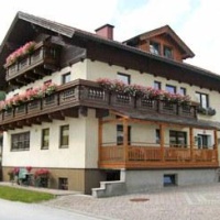 Отель Ferienwohnung Maria Gstatter в городе Санкт-Мартин-ам-Тенненгебирге, Австрия