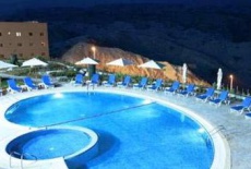 Отель Golden Tulip Khatt Springs Resort & Spa в городе Khatt, ОАЭ