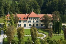 Отель Apartments Villa Golf в городе Рогашка-Слатина, Словения
