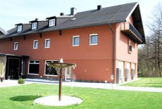 Отель SEEBRUNN living hotel в городе Хенндорф, Австрия