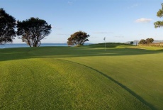 Отель The Dunes Golf Resort в городе Матаранги, Новая Зеландия