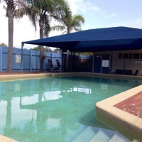 Отель Two Shores Holiday Village в городе Энтранс-Норт, Австралия