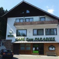 Отель Hotel-Cafe Zum Paradies в городе Виллинген, Германия