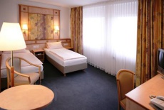Отель Hotel Wetterau в городе Вёльферсхайм, Германия