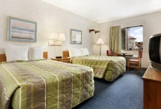 Отель Baymont Inn & Suites Glendale-Milwaukee-NE в городе Глендейл, США