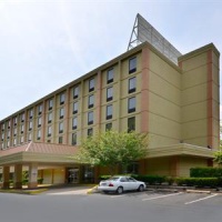 Отель BEST WESTERN Plus Towson Baltimore North Hotel & Suites в городе Балтимор, США