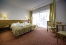Отель Ket Korona Konferencia es Wellness Hotel в городе Балатонсарсо, Венгрия