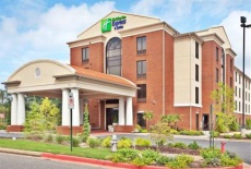 Отель Holiday Inn Express Hotel & Suites Cumming в городе Камминг, США