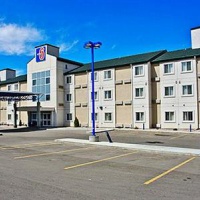 Отель Motel 6 Stony Plain AB в городе Стони-Плейн, Канада