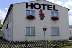 Отель Hotel Zur Rose в городе Треббин, Германия