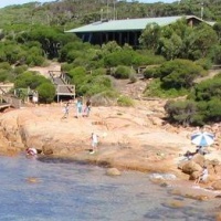 Отель Woody Island Eco Stays Accommodation Esperance в городе Эсперанс, Австралия